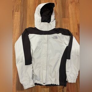 Woman’s north face hyvent coat
